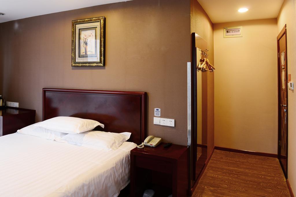 Hanting Hotel Shanghai The Bund Garden Bridge